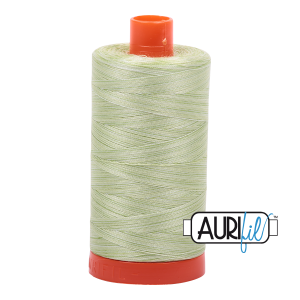 Aurifil 3320 - Light Spring Green